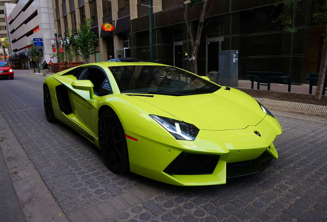 Lamborghini Aventador LP700-4