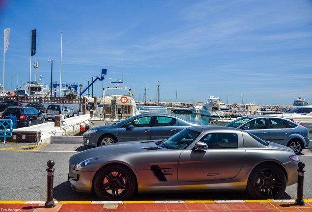 Mercedes-Benz SLS AMG