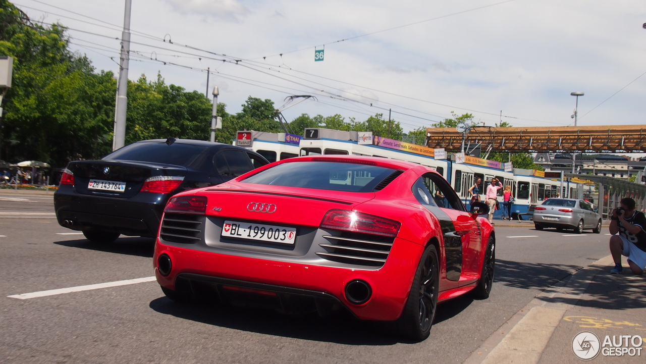 Audi R8 V10 Plus 2013