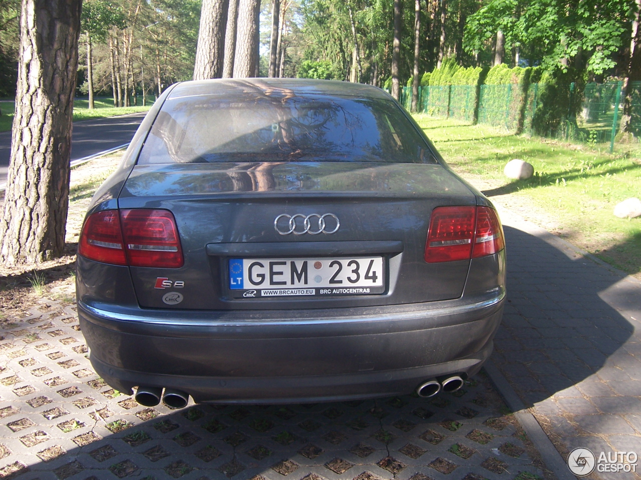 Audi S8 D3