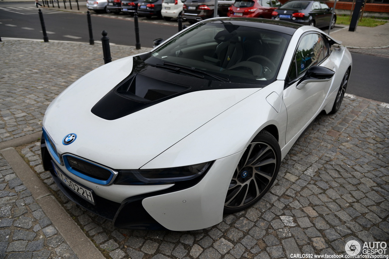 BMW i8