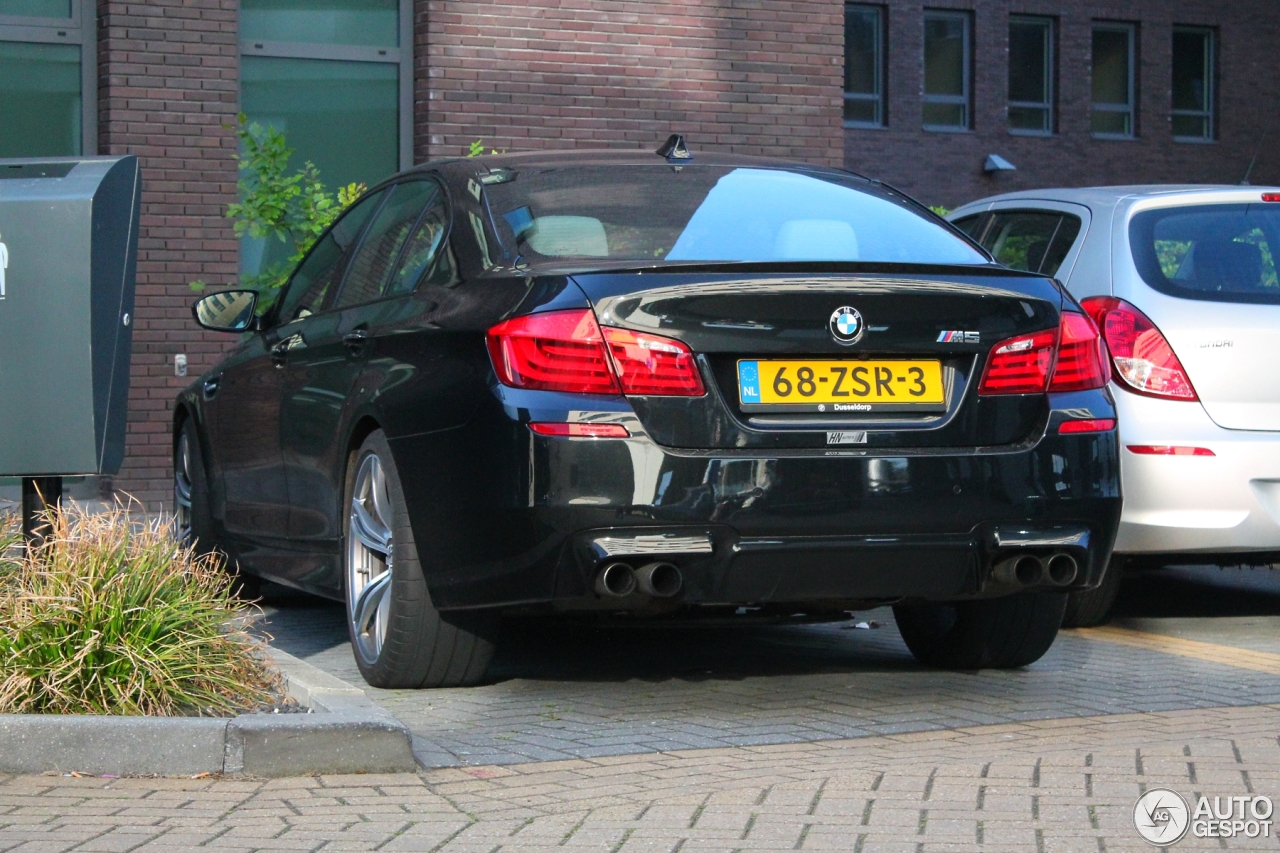 BMW M5 F10 2011