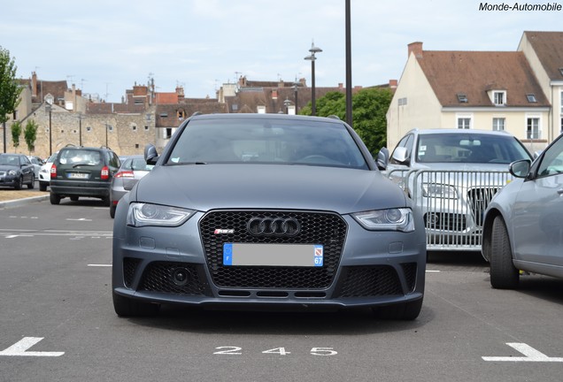 Audi RS4 Avant B8