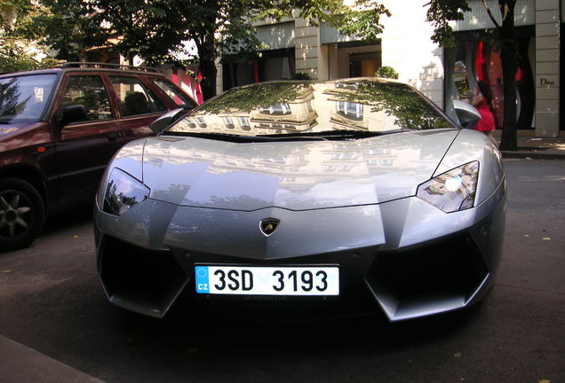 Lamborghini Aventador LP700-4 Roadster