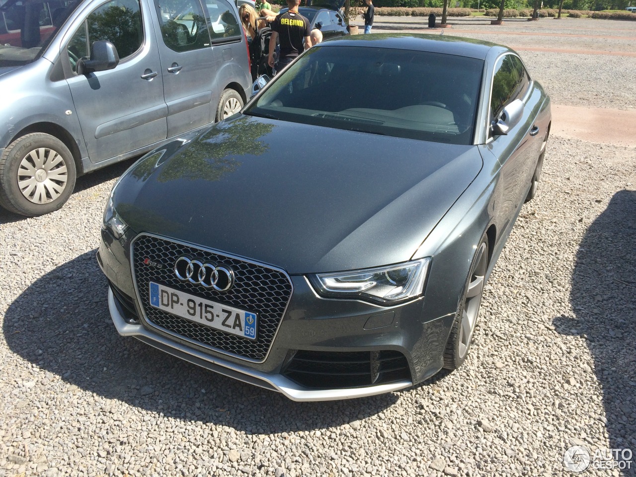 Audi RS5 B8 2012