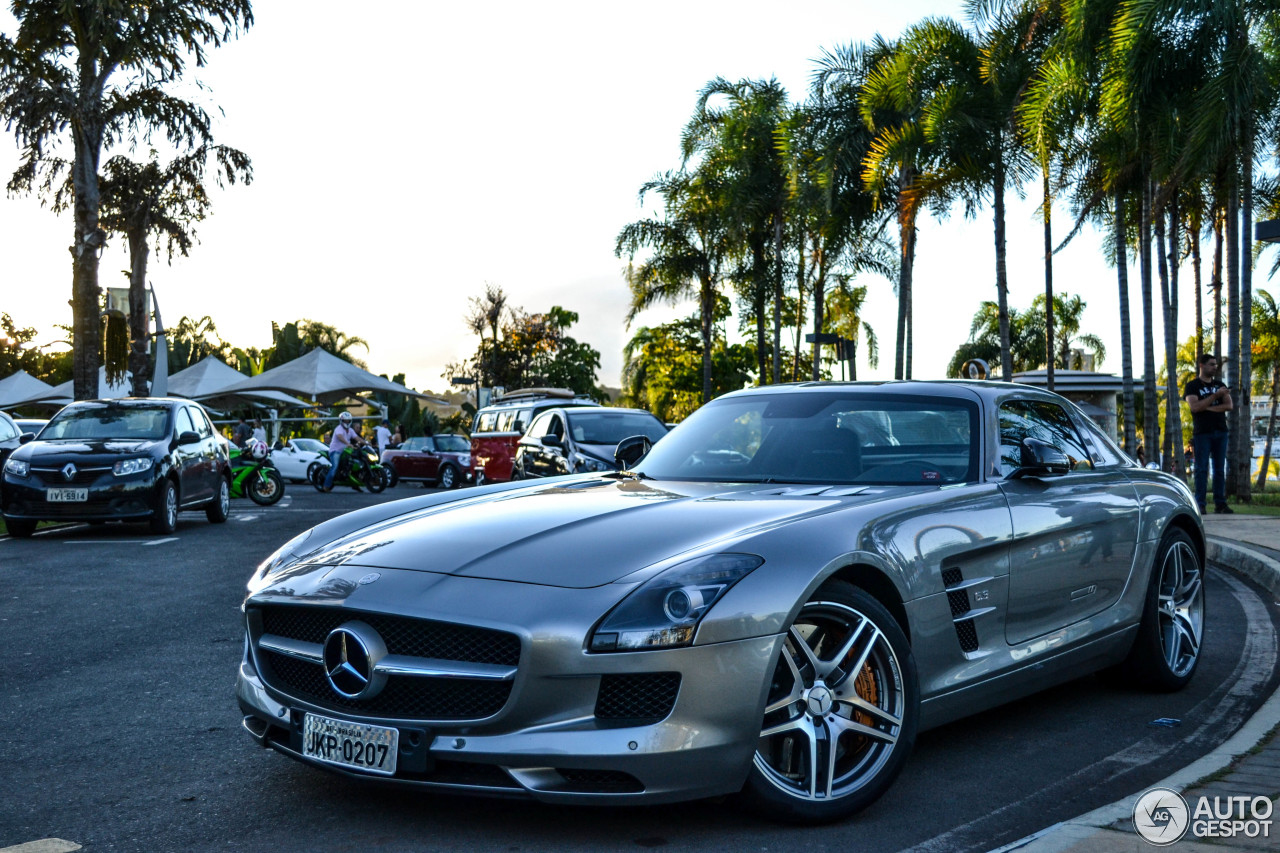 Mercedes-Benz SLS AMG