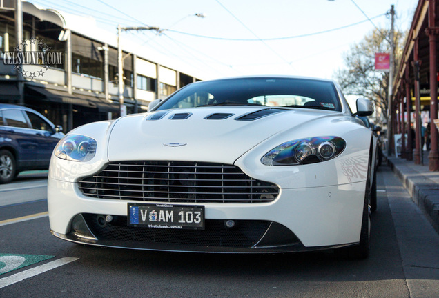 Aston Martin V12 Vantage