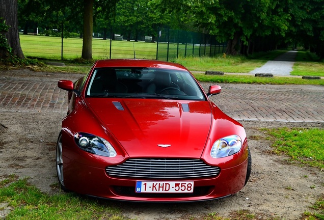 Aston Martin V8 Vantage