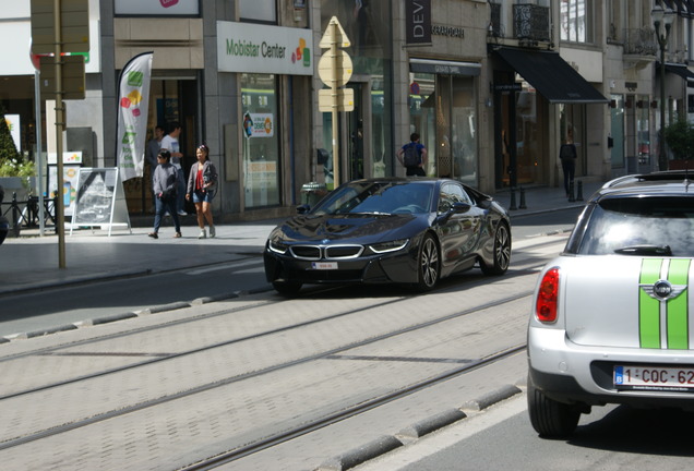 BMW i8