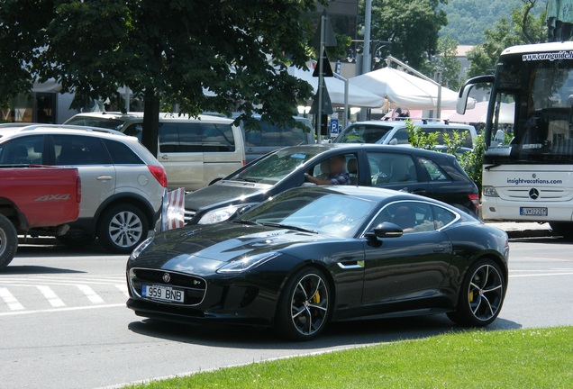 Jaguar F-TYPE R AWD Coupé