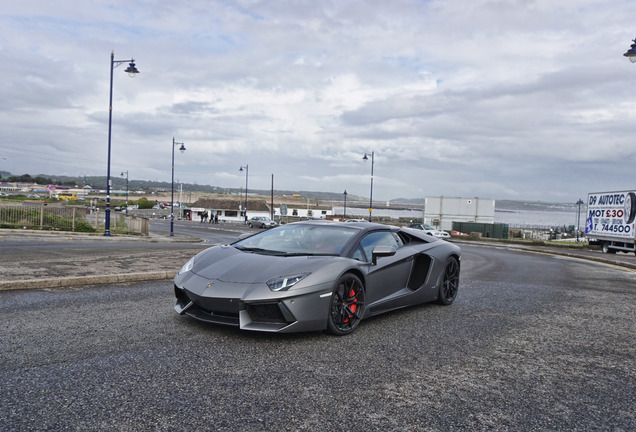 Lamborghini Aventador LP700-4 Roadster