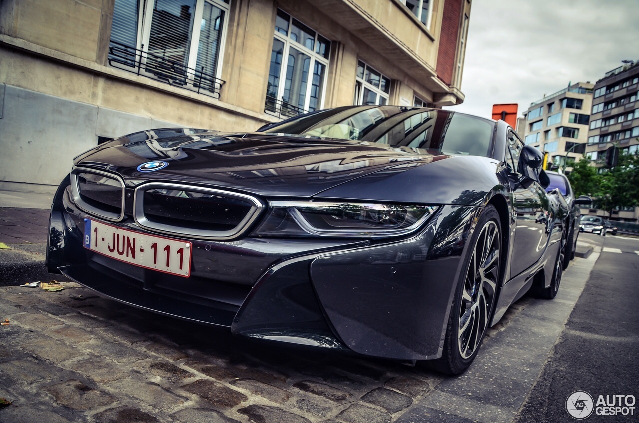 BMW i8