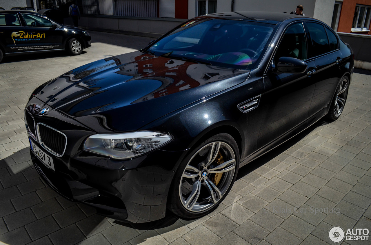 BMW M5 F10 2011