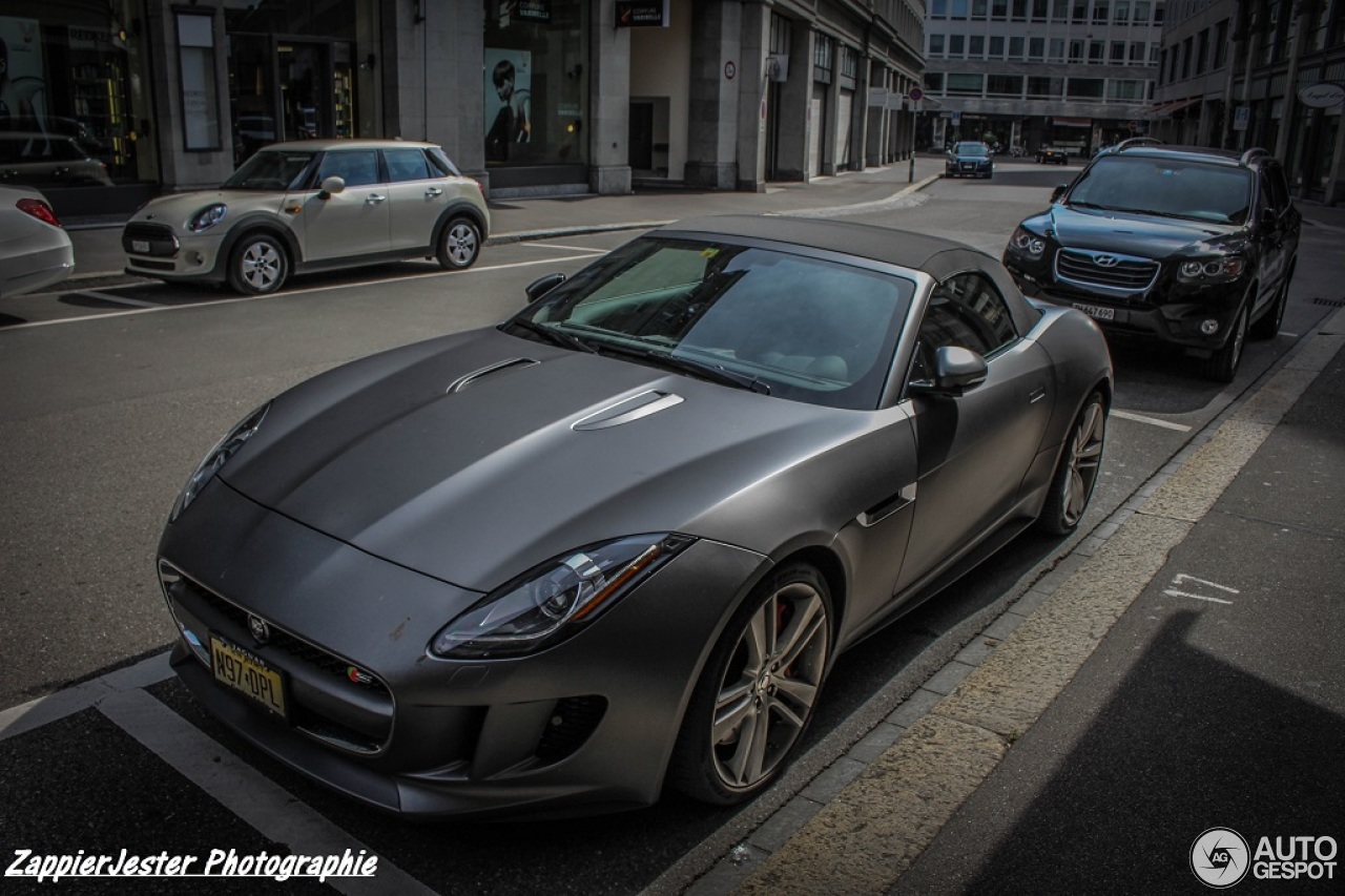 Jaguar F-TYPE S V8 Convertible