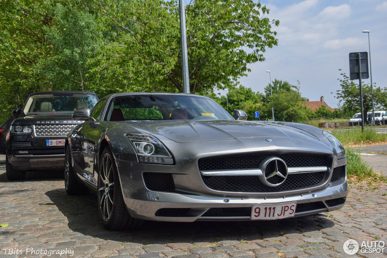 Mercedes-Benz SLS AMG