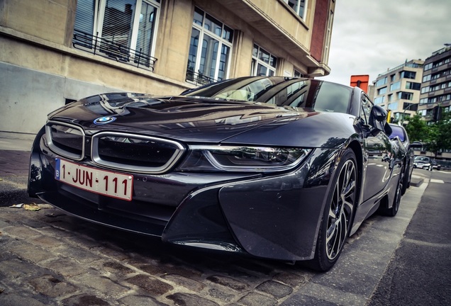 BMW i8