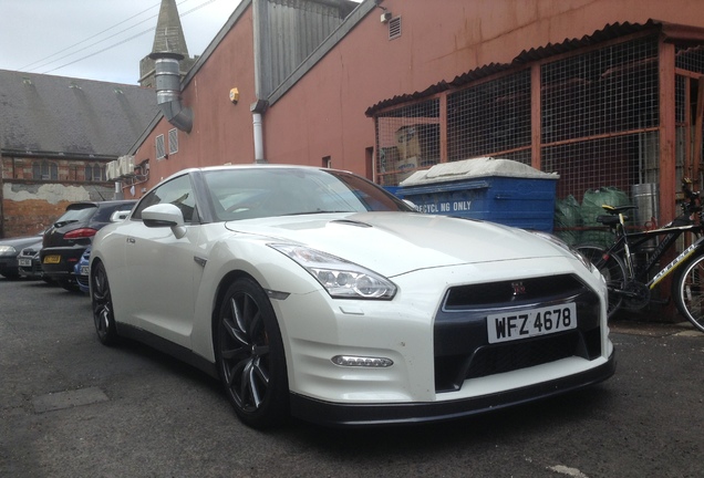 Nissan GT-R 2015