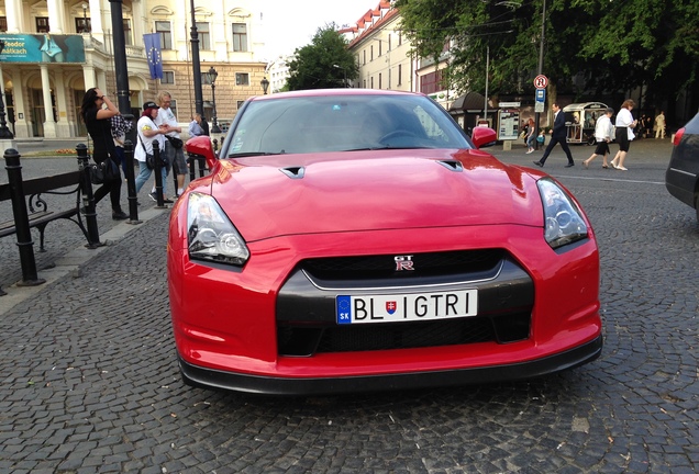 Nissan GT-R