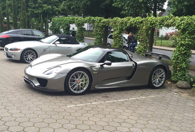 Porsche 918 Spyder Weissach Package