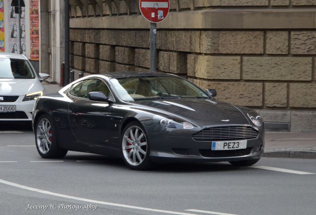 Aston Martin DB9