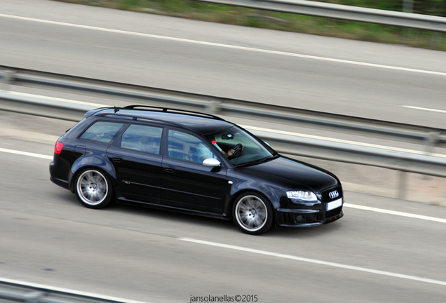 Audi RS4 Avant B7