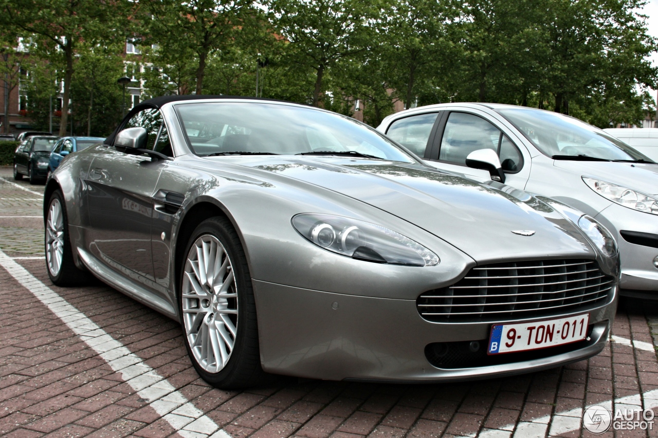 Aston Martin V8 Vantage Roadster