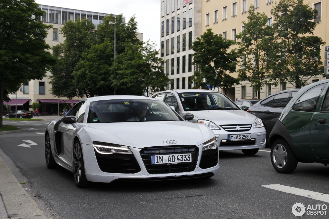 Audi R8 V10 2013