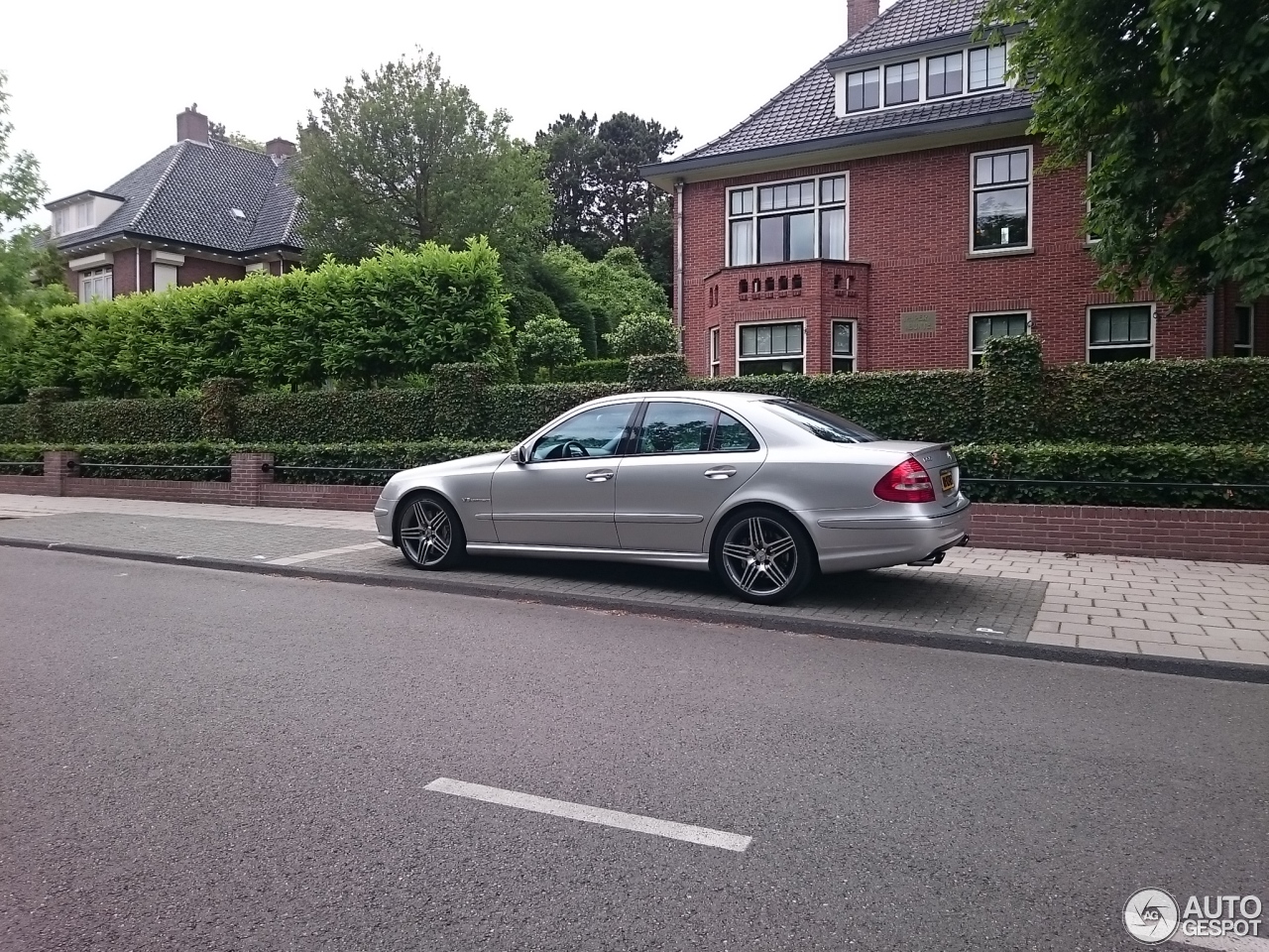 Mercedes-Benz E 55 AMG