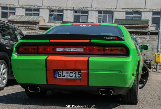 Dodge Challenger SRT-8