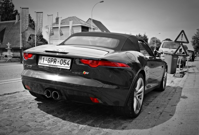 Jaguar F-TYPE S Convertible