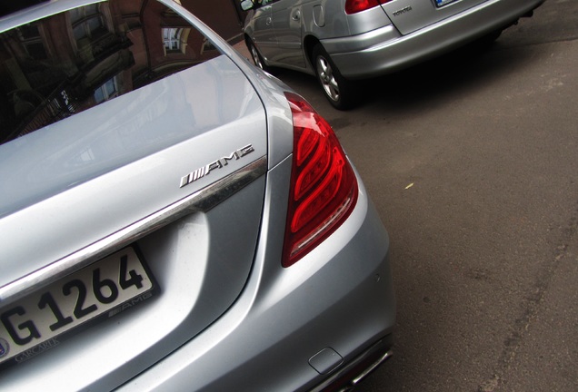 Mercedes-Benz S 63 AMG V222