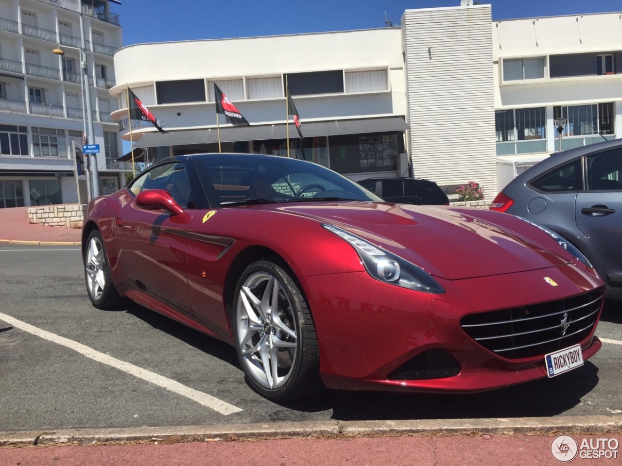 Ferrari California T