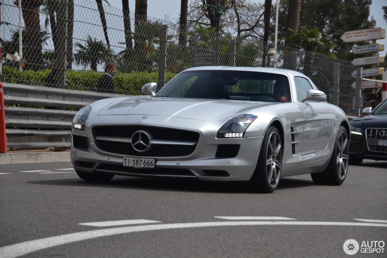 Mercedes-Benz SLS AMG