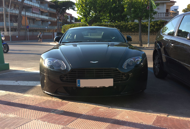 Aston Martin V8 Vantage S