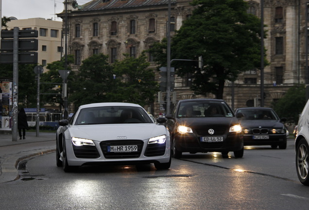 Audi R8 V10 Plus 2013