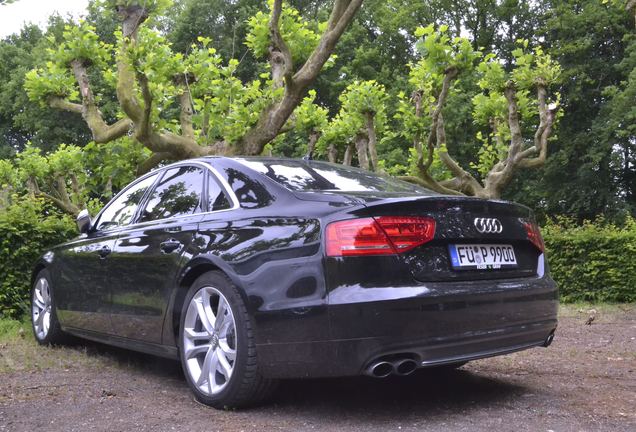 Audi S8 D4