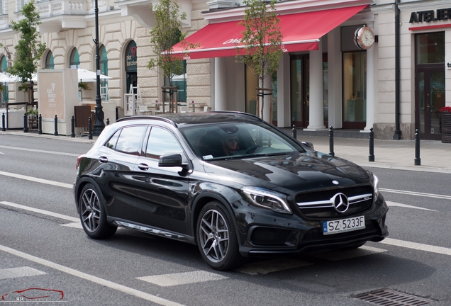 Mercedes-Benz GLA 45 AMG X156