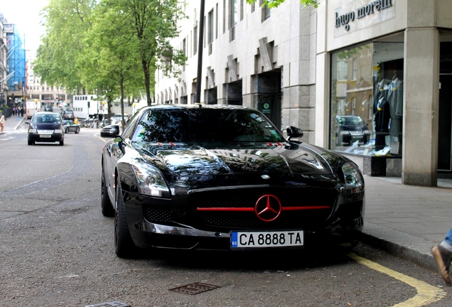 Mercedes-Benz SLS AMG