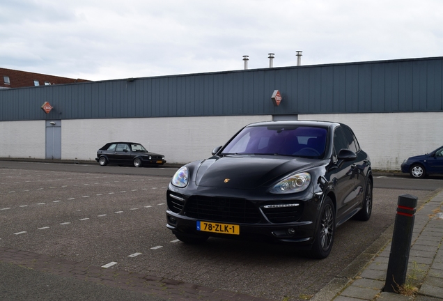 Porsche 958 Cayenne GTS