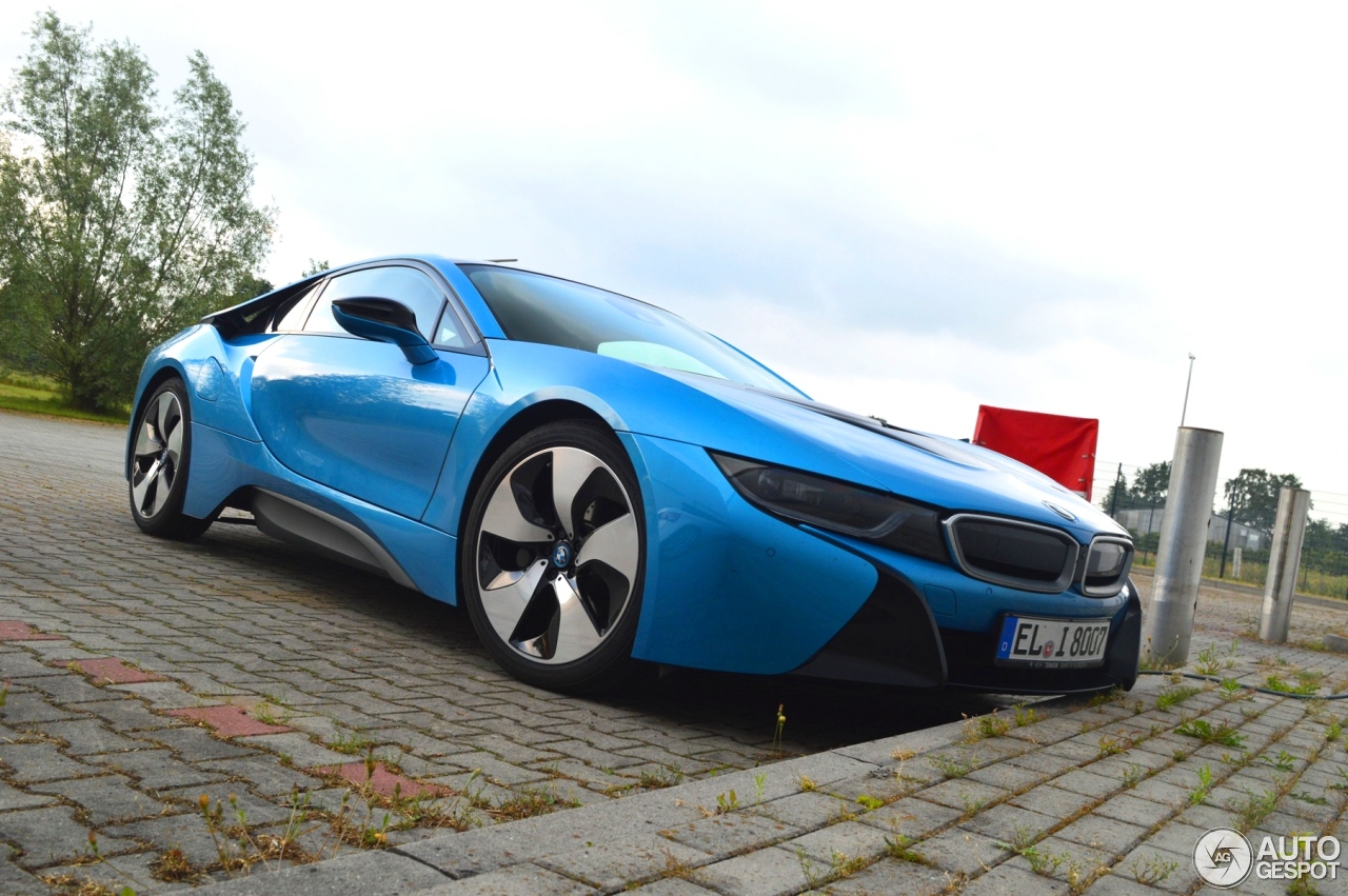 BMW i8