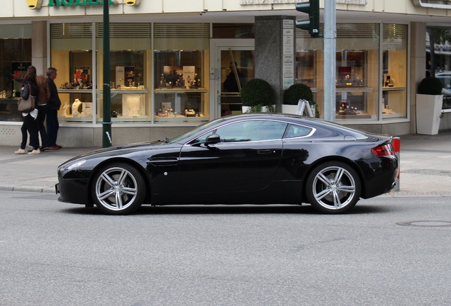 Aston Martin V8 Vantage