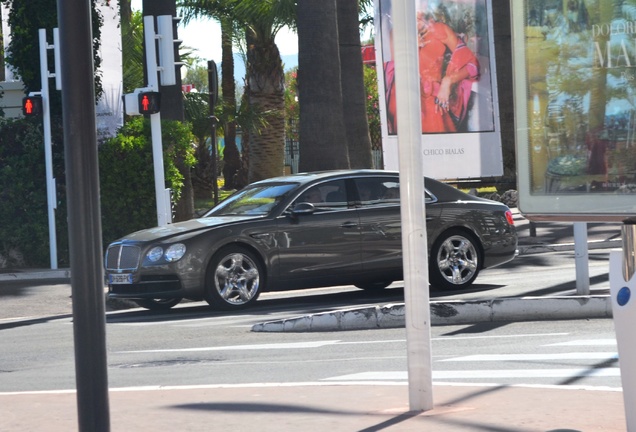 Bentley Flying Spur V8