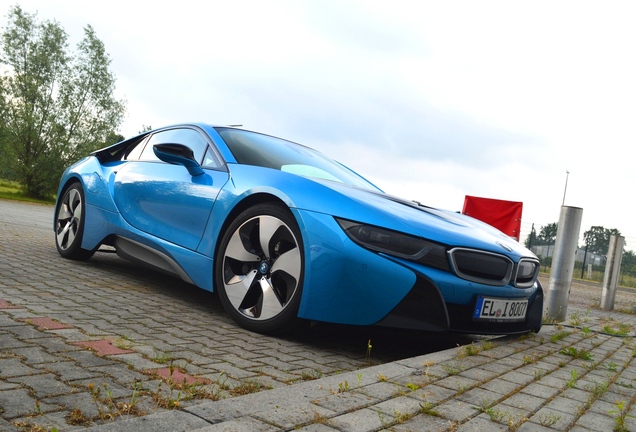 BMW i8