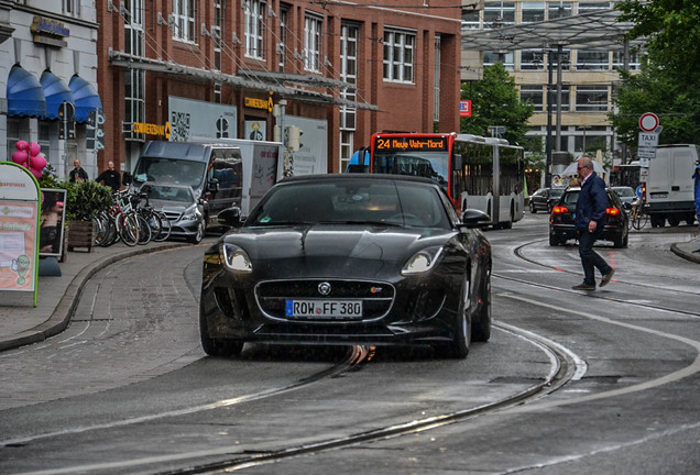 Jaguar F-TYPE S Convertible