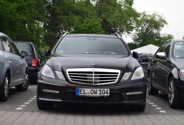 Mercedes-Benz E 63 AMG S212 V8 Biturbo