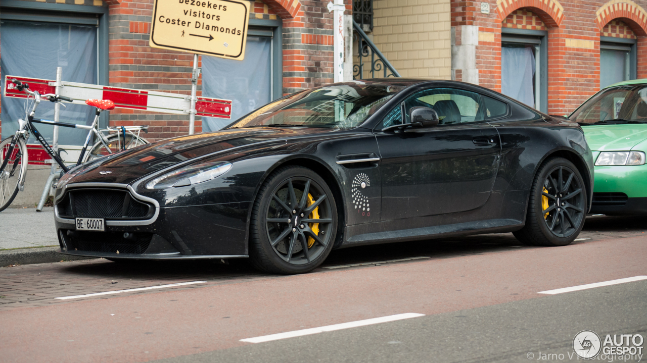 Aston Martin V12 Vantage S