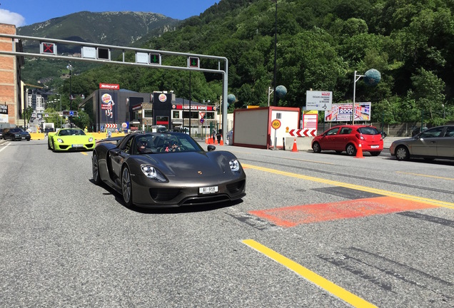 Porsche 918 Spyder Weissach Package