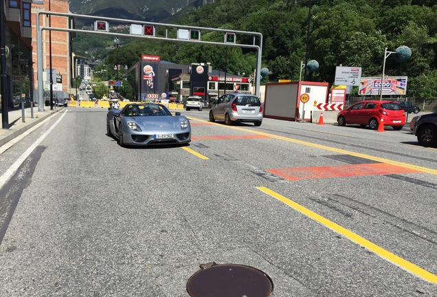 Porsche 918 Spyder Weissach Package