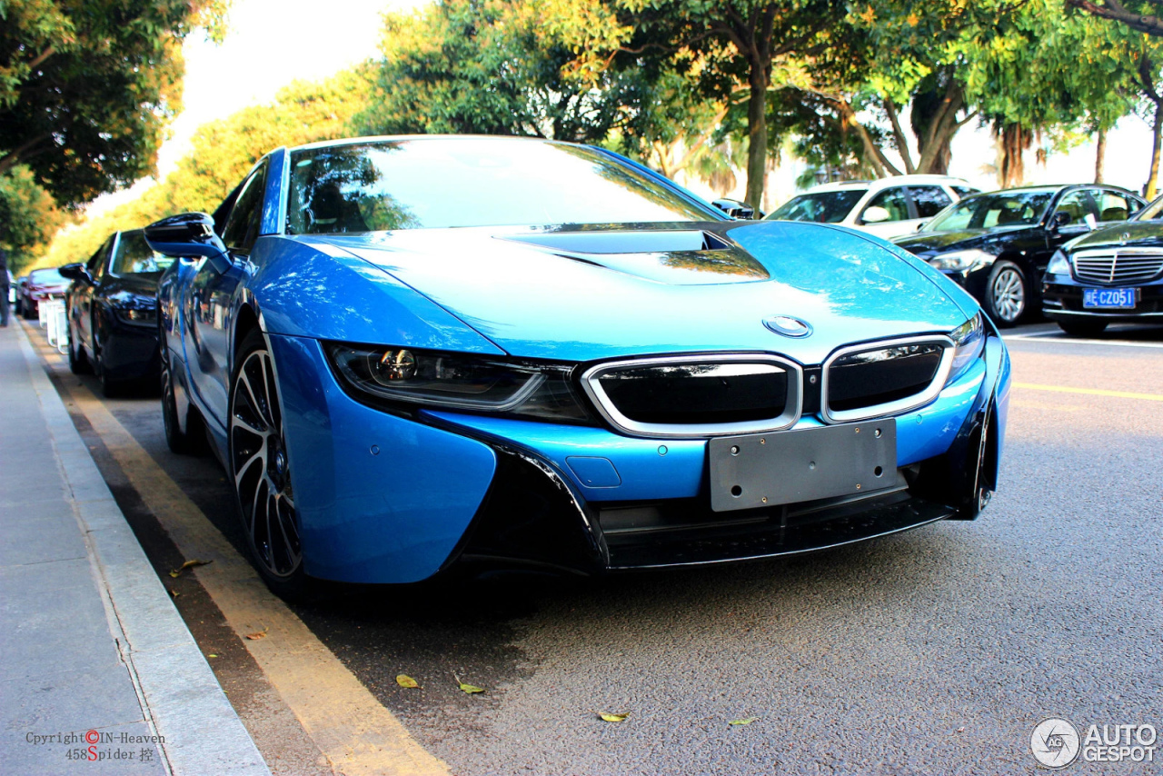 BMW i8