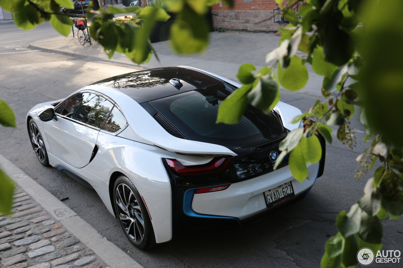 BMW i8